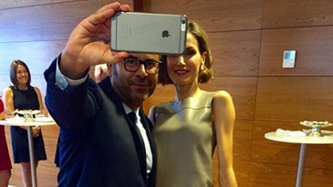 Jorge Javier Vázquez se hace un selfie con la reina Letizia