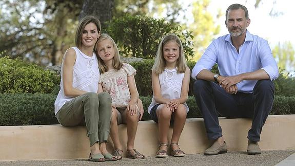 Los Reyes y sus hijas, de vacaciones en Mallorca