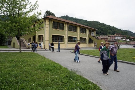 El edificio del pozo San Luis, donde el Ayuntamiento proyecta habilitar un albergue para los turistas que visiten el valle de La Nueva. 