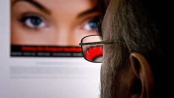 Más de 24.000 asturianos al descubierto por el ataque informático a la web de contactos Ashley Madison