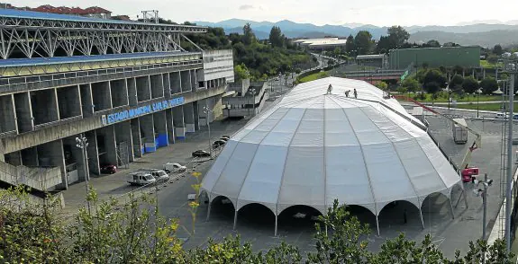 El montaje de la carpa para San Mateo