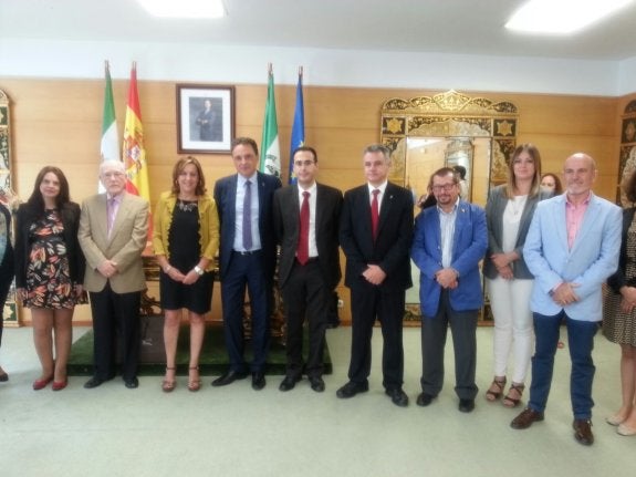 Autoridades asturianas y malagueñas en Torremolinos. 