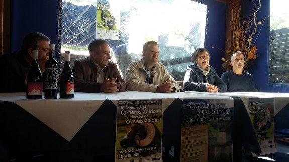 Presentación del certamen del XXXVI Certamen del Queso Gamonéu de Benia de Onís celebrada en el día de ayer. 