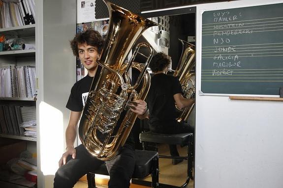 Néstor Martínez Jara, ayer, en el Conservatorio de Oviedo. 