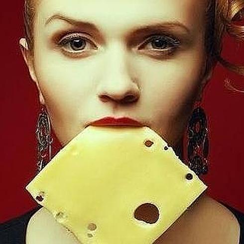 Comer queso produce un efecto calmante similar al de la heroína y la morfina