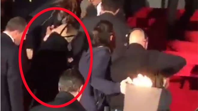 Jennifer Lawrence vuelve a 'comerse' una alfombra roja