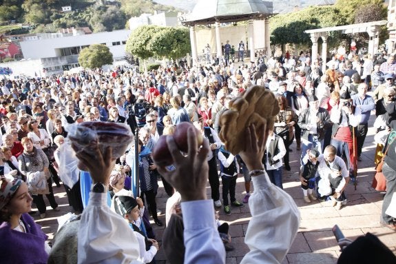 La  'puya'l ramu' reunió a numeroso público ayer en Moreda. 