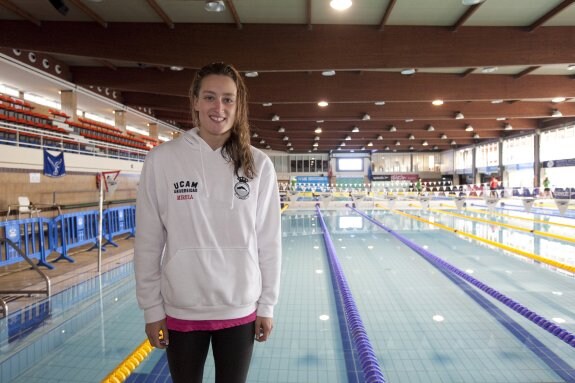 La nadadora Mireia Belmonte, ayer, en las instalaciones del Santa Olaya. 