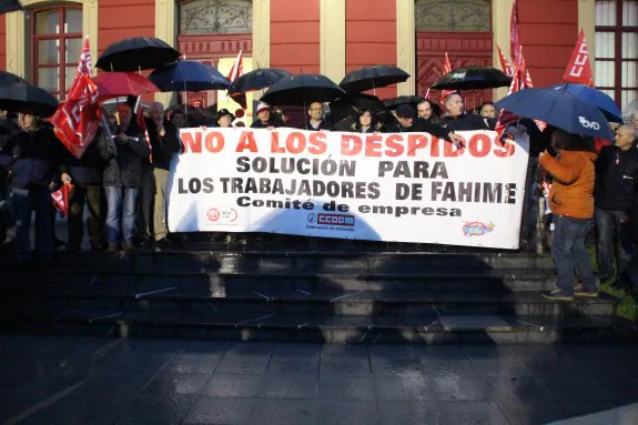 Los trabajadores de Fahime ayer pidieron el apoyo de la Corporación de Carreño a sus demandas. 