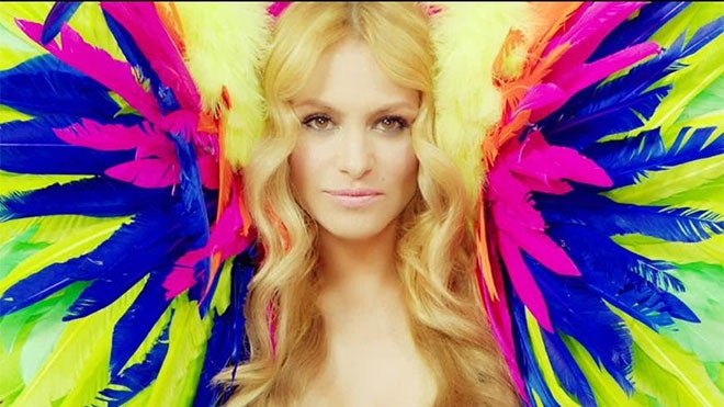 Paulina Rubio presenta su nuevo videoclip