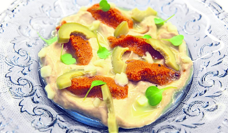 Oricios, aceituna y queso fresco