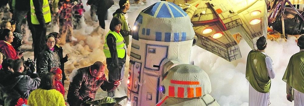 Las reinas de Efecto M abrieron el Descenso con su 'Yegua de Troya'. :: MARIETA