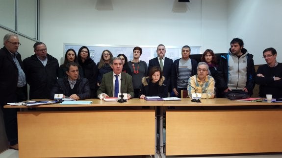 La oposición se unió para dar una rueda de prensa y explicar su actitud en el pleno municipal. 