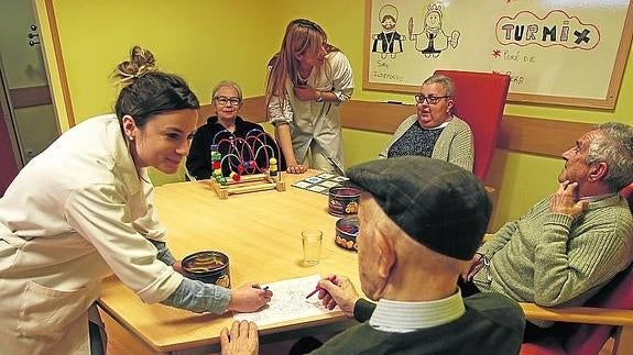 Azvase apoya la formación empresarial de los jóvenes