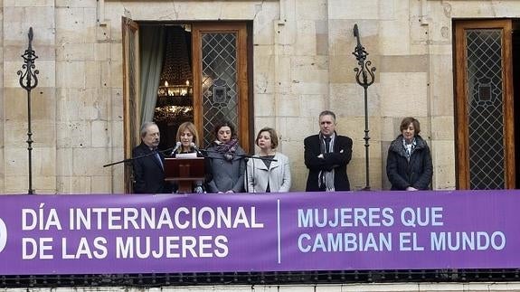 Acto en el Consistorio de Oviedo. 