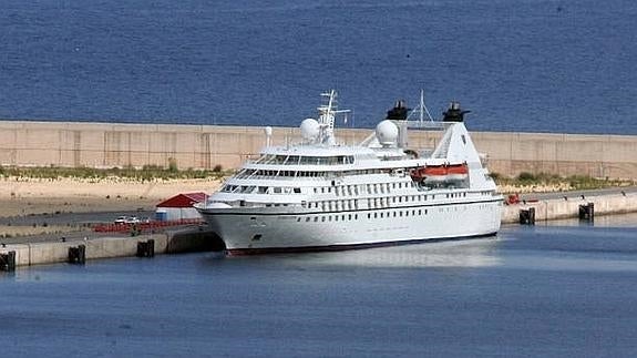 El Musel duplicará los cruceristas en 2016