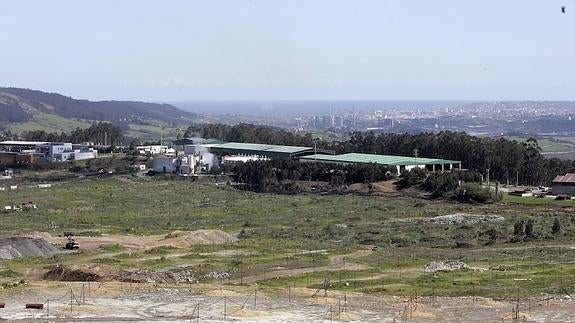 Vertedero de Cogersa en el valle de La Zoreda