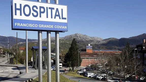 Sanidad estudiará el incremento de la plantilla del hospital de Arriondas