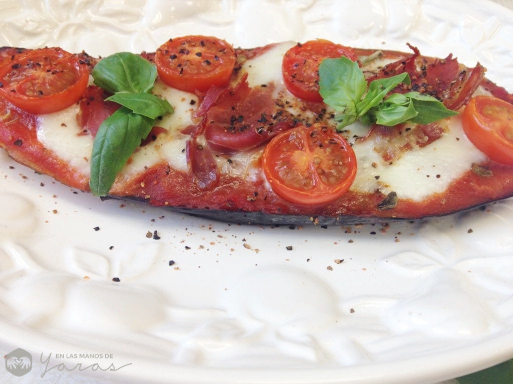 Minipizzas de berenjenas asadas