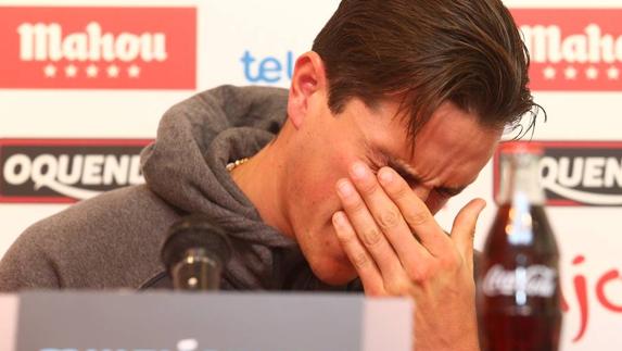 Bernardo, emocionado durante la rueda de prensa. 