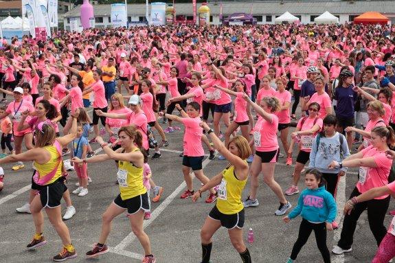 Tras la carrera, las deportistas participaron en una sesión de aeróbic. 