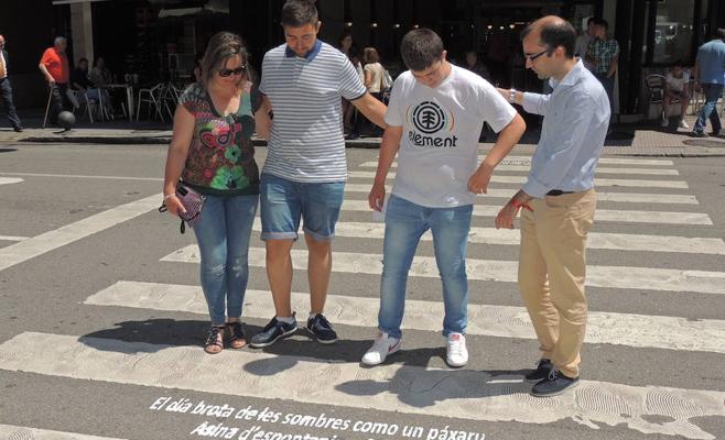 Frases en asturiano para los peatones de Cangas del Narcea | El Comercio