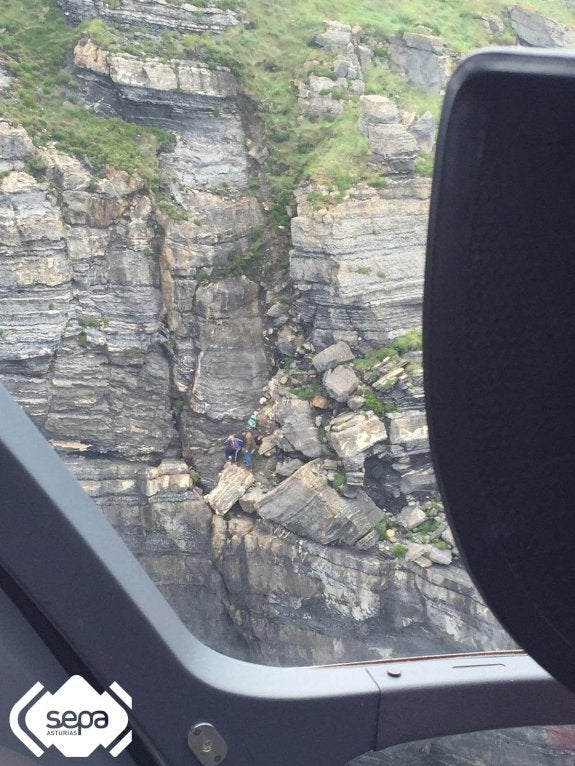 Rescate del pescador en el acantilado. 