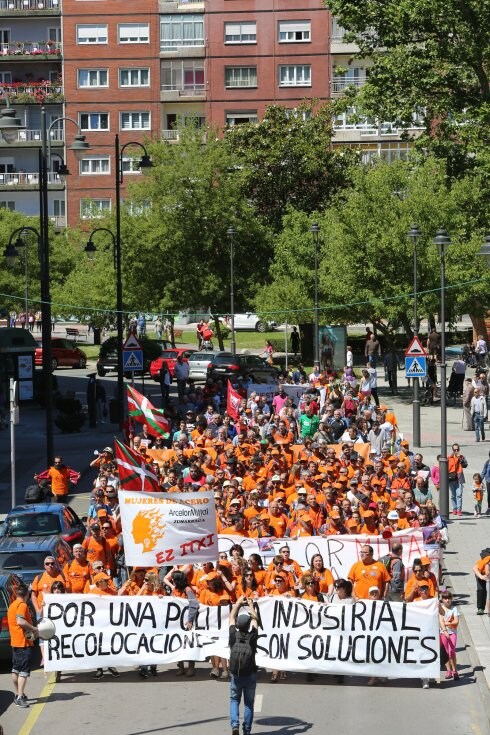 Manifestación en Avilés, el pasado mes de junio, por el mantenimiento del empleo en Sestao y Zumárraga. 