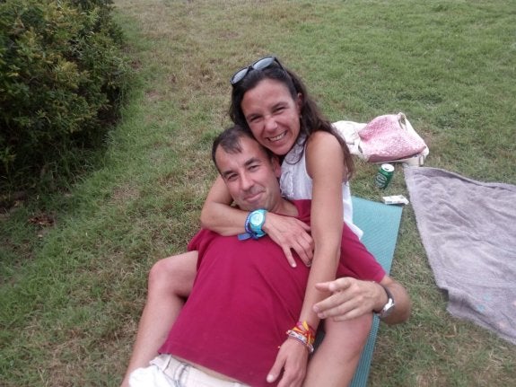 Los novios, Esther Sierra y Francisco González. 