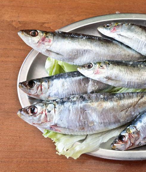 Sardinas preparadas para asar en el Mercante. 