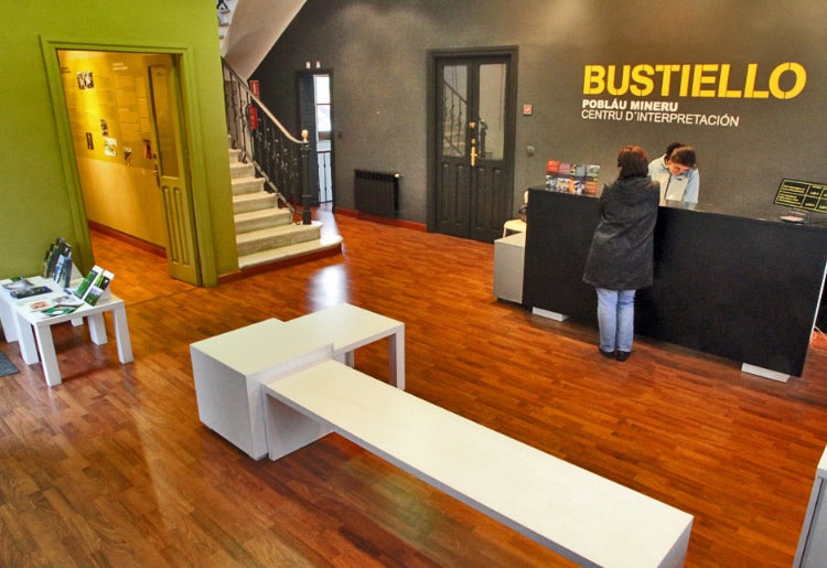 Poblado Minero de Bustiello