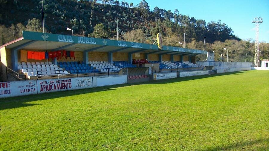 Campo de fútbol de La Veigona. 