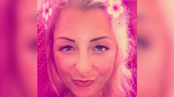 Una mujer es despedida por mantener relaciones sexuales con la niña a la que cuidaba