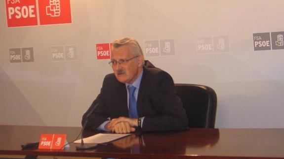 Antonio Trevín durante una intervención en una sesión de control al Gobierno. 