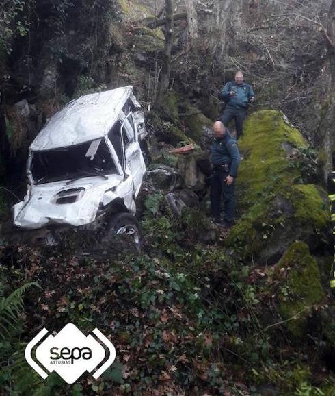 Fallece el teniente de alcalde de Ibias tras caer 600 metros por un desnivel