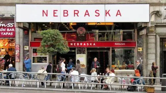 Fachada de una de las cafeterías Nebraska de Madrid.