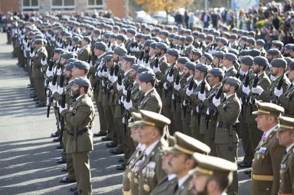 Parte de la tropa del Regimiento Príncipe número 3, en un acto celebrado con motivo de la Inmaculada, en Cabo Noval. 