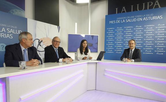 José F. Alfonso, Luis  y Álvaro Fernández-Vega, con la periodista Ángela S. Cifuentes en el plató de Canal 10. 