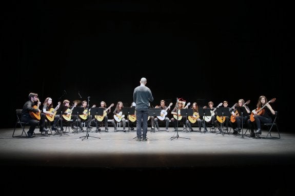 Alumnos del Conservatorio de Gijón, durante el concierto de Navidad ofrecido el pasado mes de diciembre. 