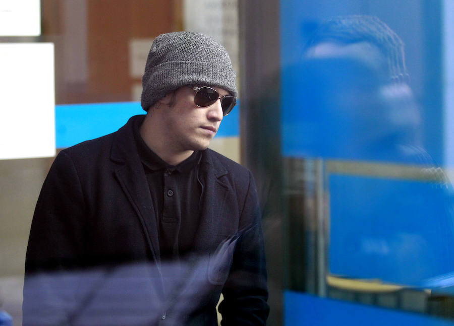 El 'youtuber' que acosó a cuatro chicas en Oviedo deberá indemnizarlas