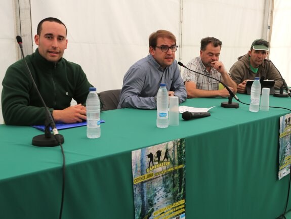 Heber Arenas, José Antonio Lázaro, Pablo Osendi y Enrique Berrocal, ayer, en el debate sobre el futuro de los ríos asturianos. 