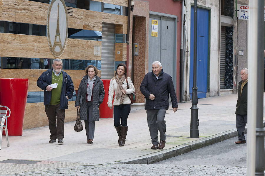 A la derecha, Ana Isabel Toro y Luis Belarmino Moro, dos de los encausados.