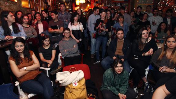 La Salvaje se llena de público cada jueves de ‘Open mic’.