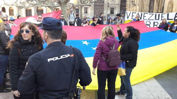 Asistentes a una de las concentraciones organizadas en Oviedo. 
