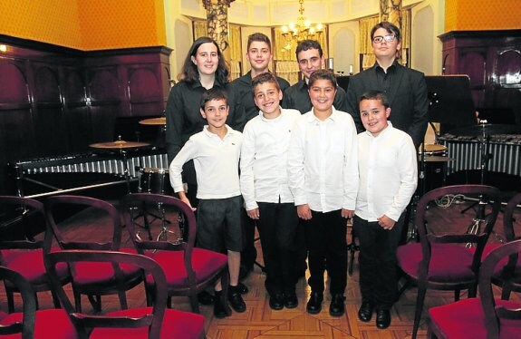 Los alumnos ofrecieron un recital de percusión. 