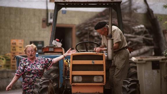 Letra Tractor amarillo