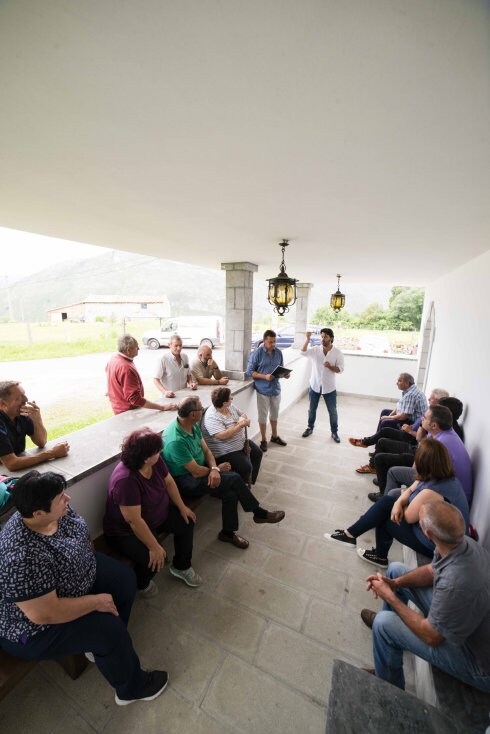 Los vecinos de Los Carriles quieren un parque infantil. 