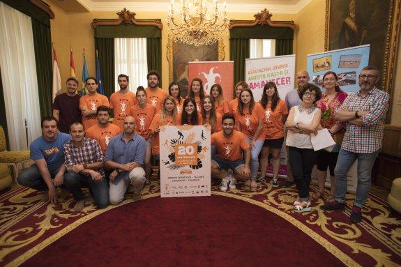 Abierto hasta el Amanecer cumple 20 años en familia