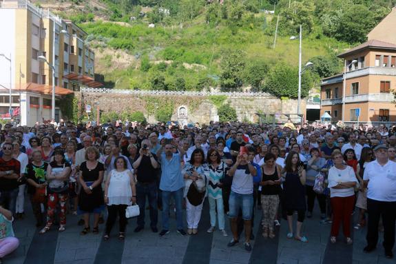 Mieres lleva toda la semana celebrando San Juan. 