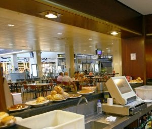 La cafetería del aeropuerto cambiará de dueño el 14 de septiembre | El  Comercio